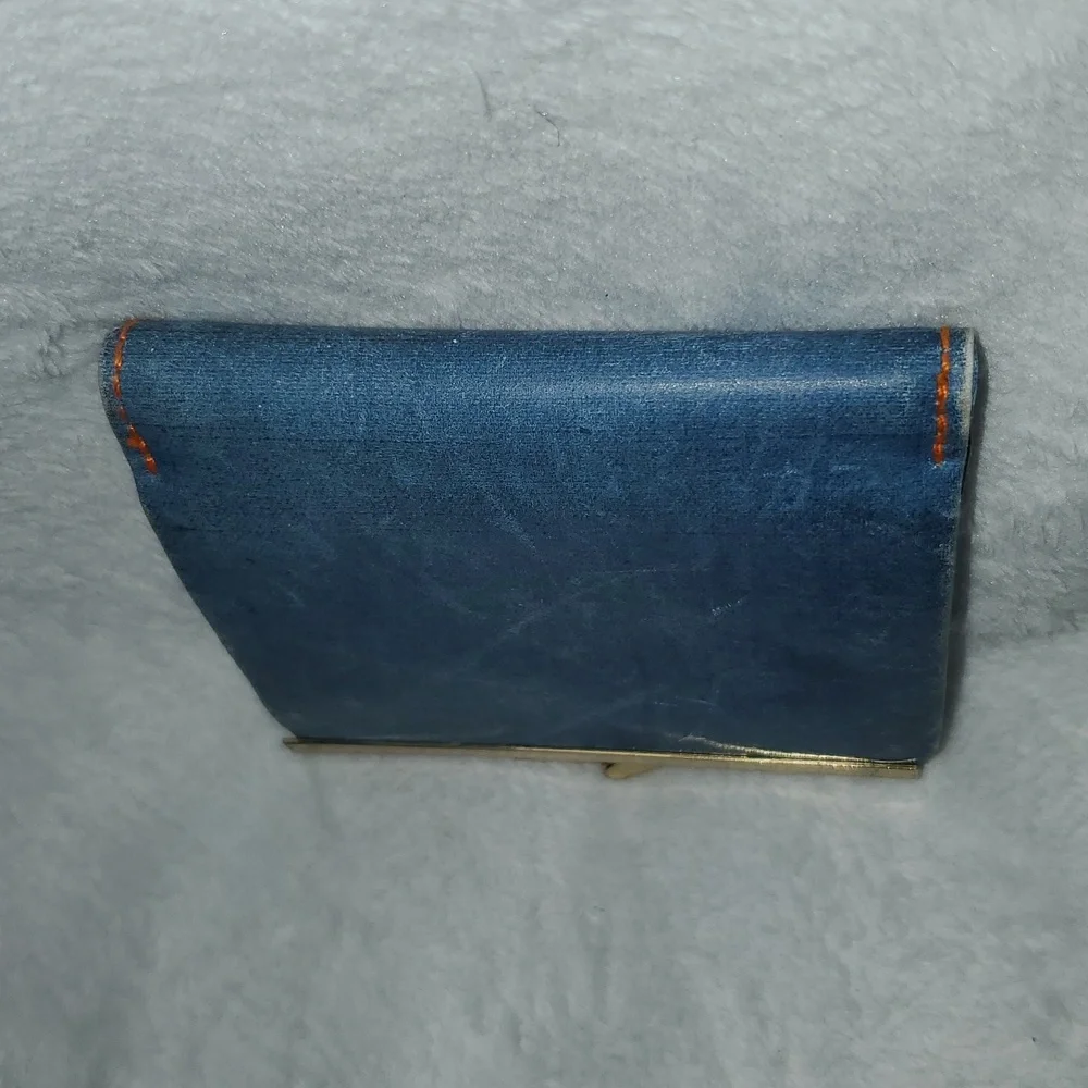 Budd Leather Compact Bifold Wallet with Coin Compartment